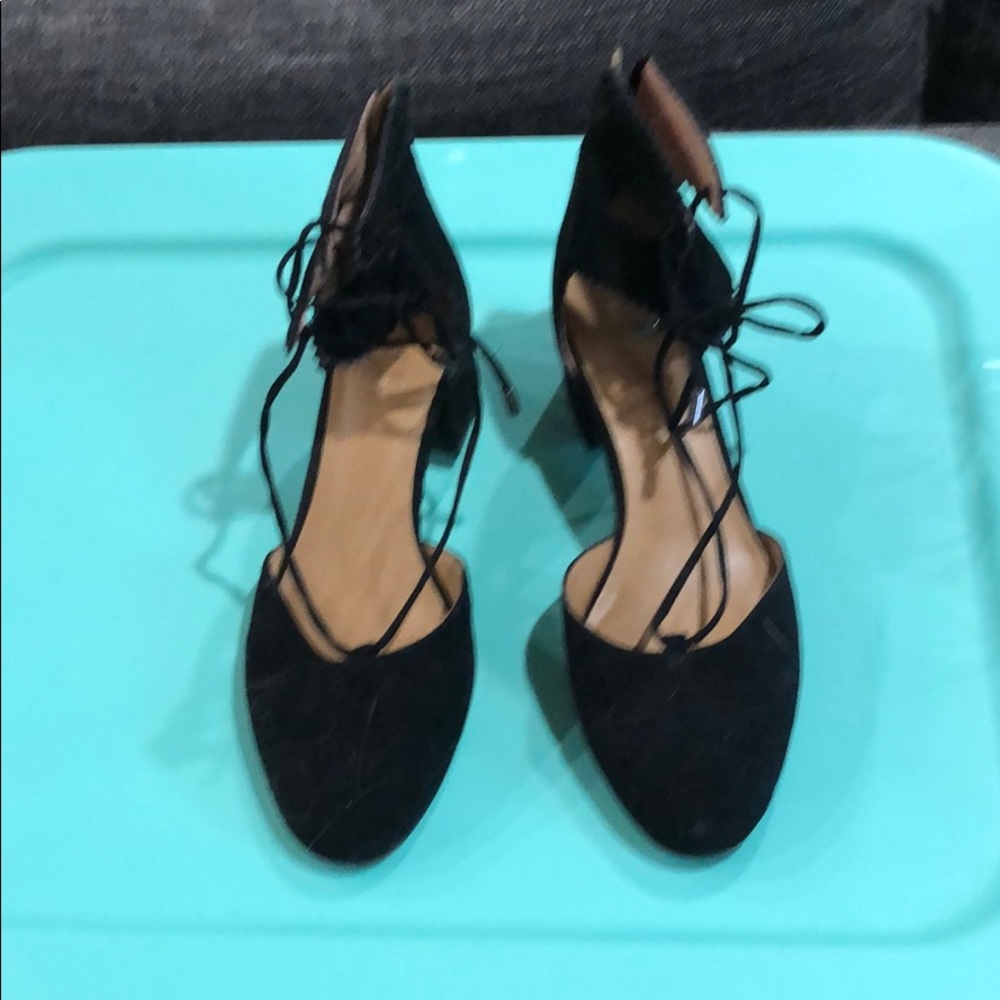 Cute black pumps
